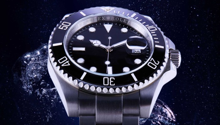 چگونه آب داخل ساعت را خارج کنیم ؟